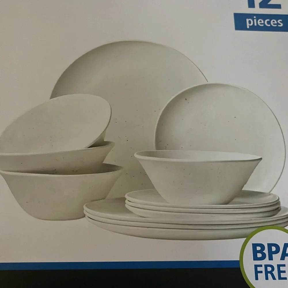 Mainstays 12-Piece Dinnerware Set Service For 4 BPA-Free white  Specks - Picture 4 of 4